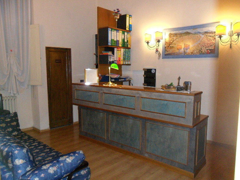 Piccolo Con Access Ztl !!! ɲel ƈentro Storico Di ƒirenze !!! Hotel 2*