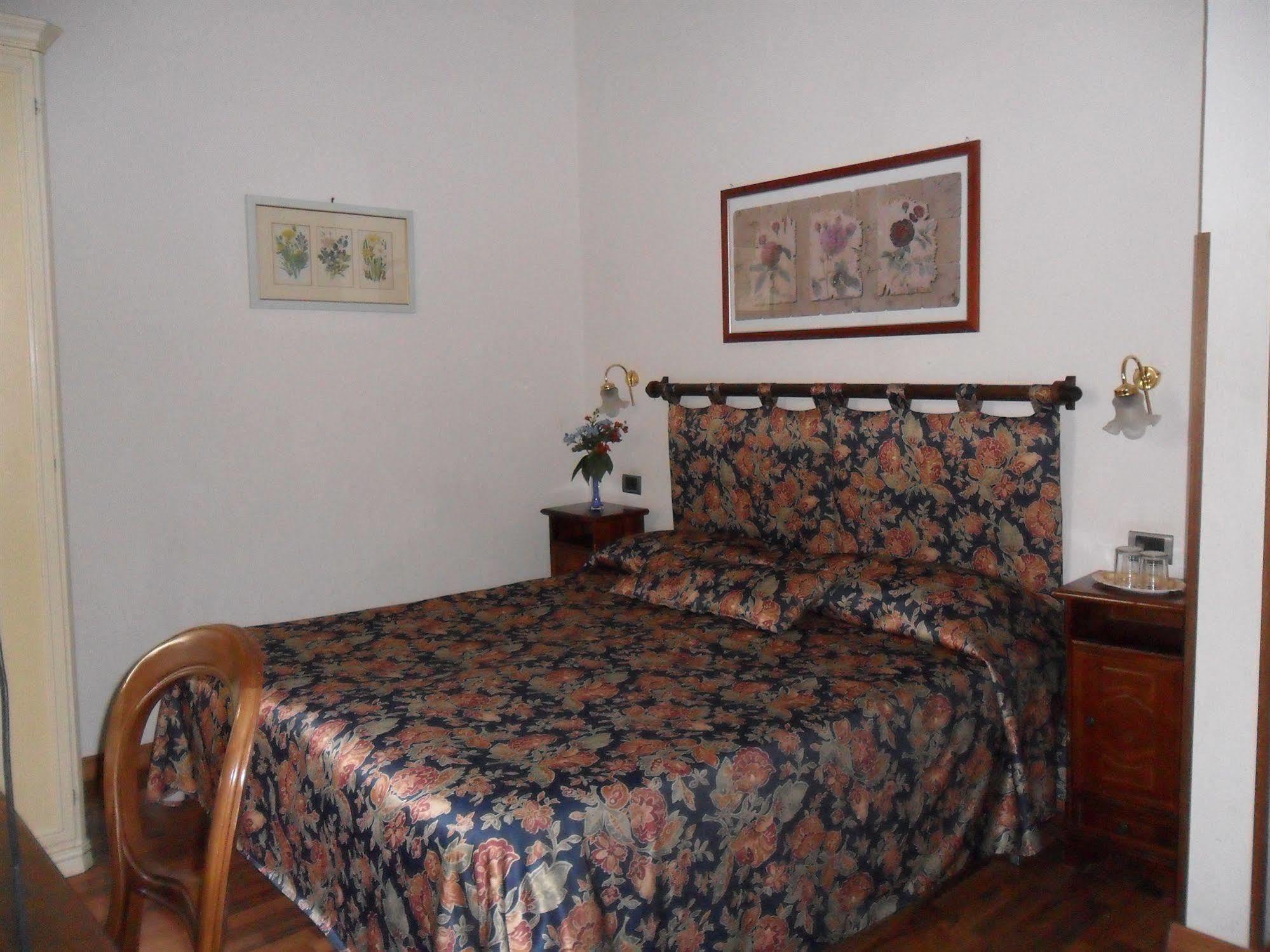 Hotel Piccolo Con Access Ztl !!! ɲel ƈentro Storico Di ƒirenze !!! 2*